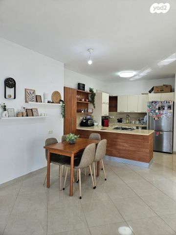 ז'בוטינסקי 52