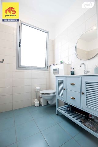 דו משפחתי, גולן, יובלים, פרדס חנה כרכור