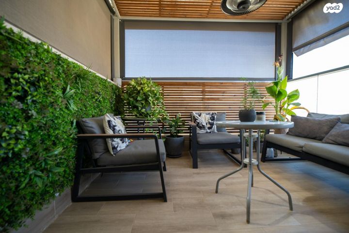 גג/ פנטהאוז, אופקים