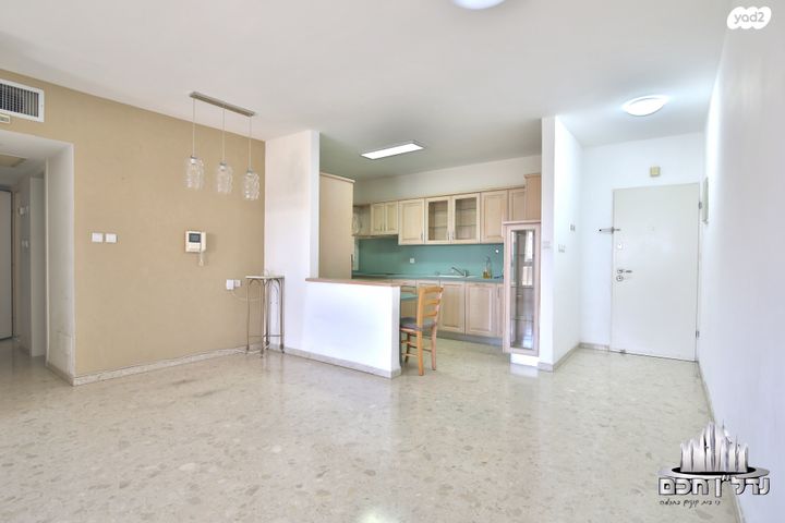 דירה, מנחם בגין, נווה גנים, קרית מוצקין