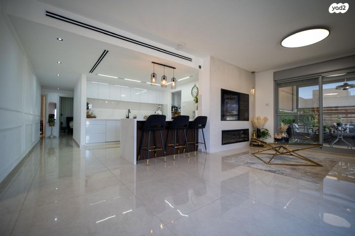 גג/ פנטהאוז, הפארק, אופקים