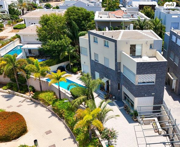 בית פרטי/ קוטג', העצמאות, נחלת יהודה, ראשון לציון