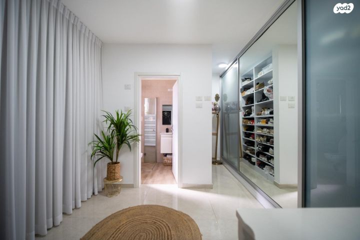 גג/ פנטהאוז, אופקים