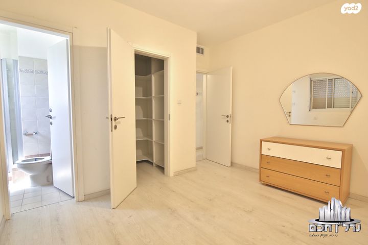 דירה, מנחם בגין, נווה גנים, קרית מוצקין