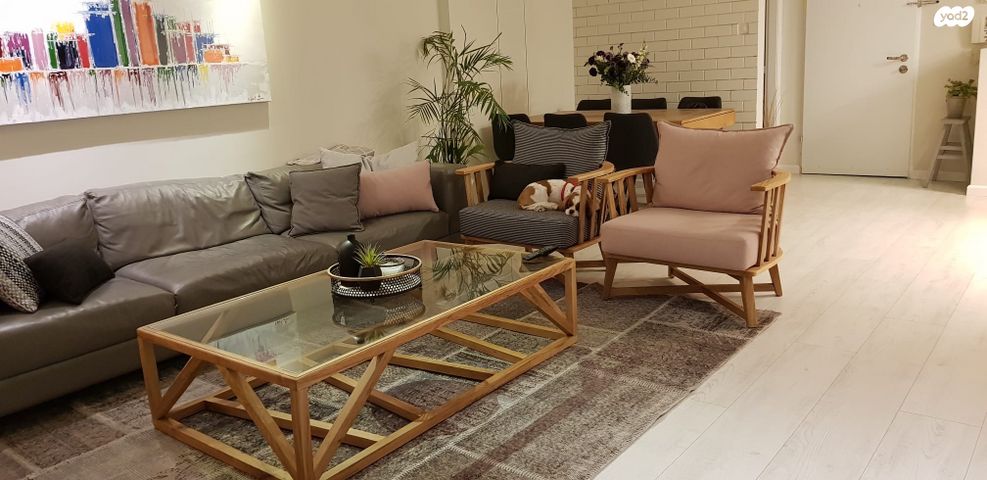 גג/ פנטהאוז, העצמאות, פתח תקווה