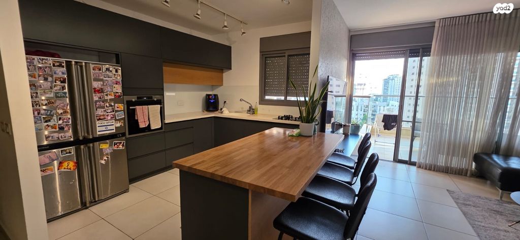 יצחק רבין 14