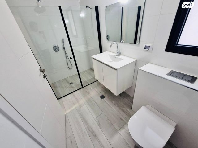 דו משפחתי, חורשת האקליפטוס 103, אדמית / יערית, שלומי