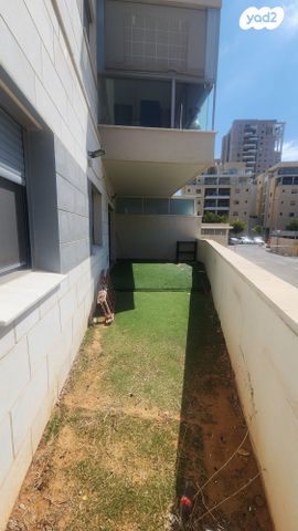 דירת גן, אלמוג 8, גלי כרמל, טירת כרמל