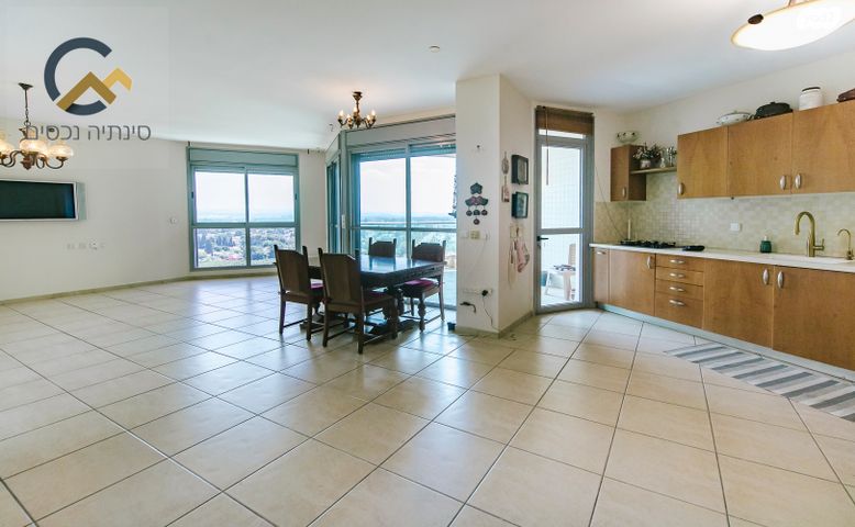 דירה, רמות מנחם, הוד השרון