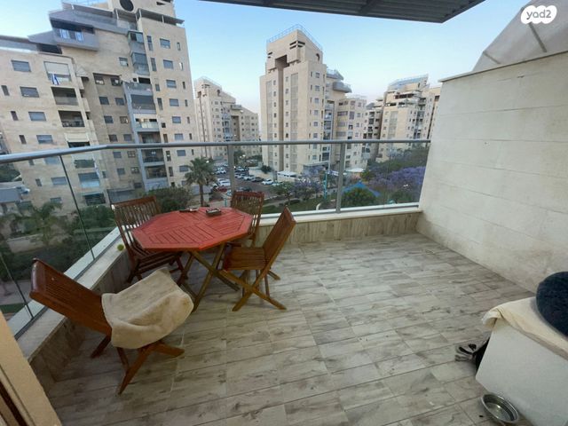 דירה, יוסי בנאי, רמלה