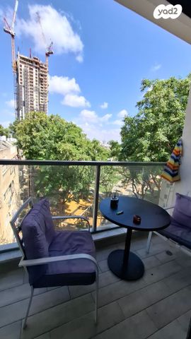 דירה, מעפילי אגוז 40, נווה חן, תל אביב יפו