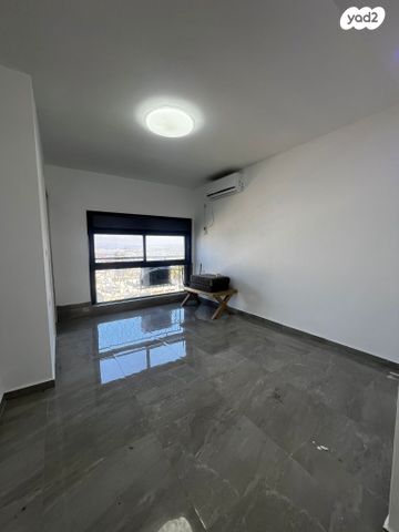 דירה, שדרות אליהו גולומב 17, הדר עליון, חיפה