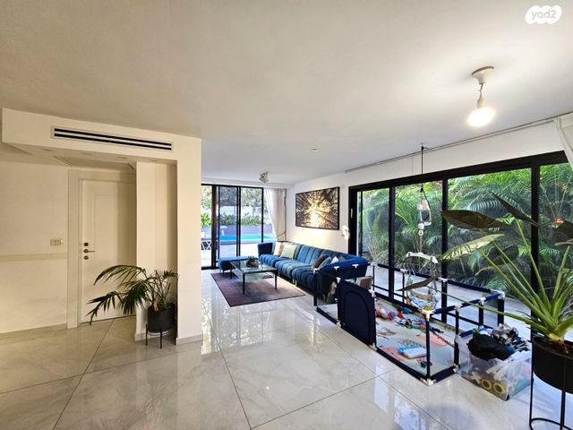 דירה, אורנית