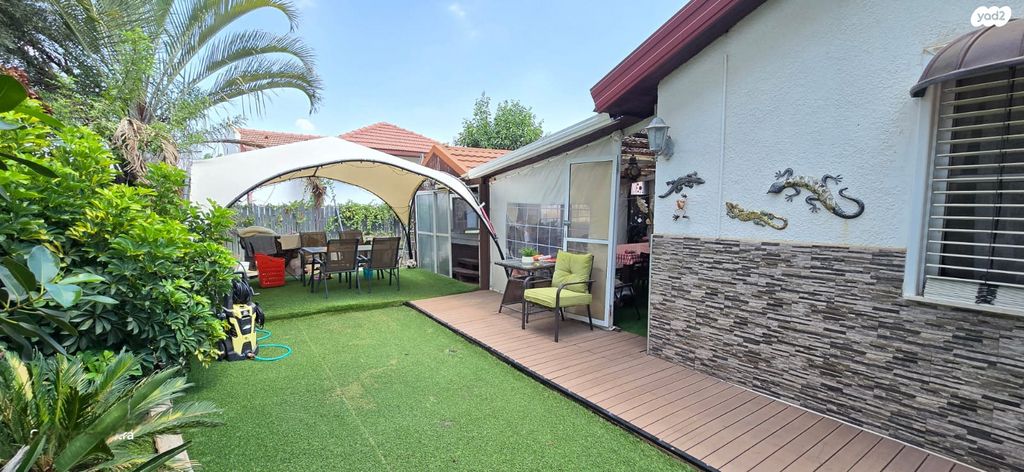 בית פרטי/ קוטג', אורנית