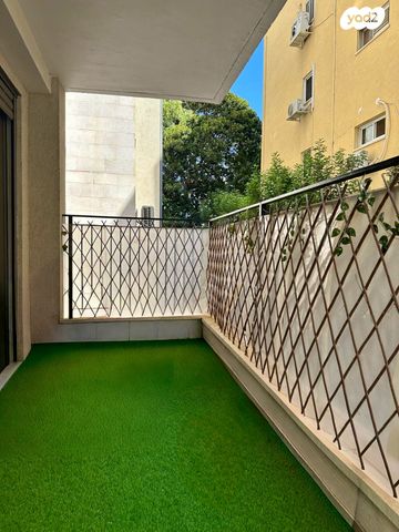 דירה, מכבי, רעננה