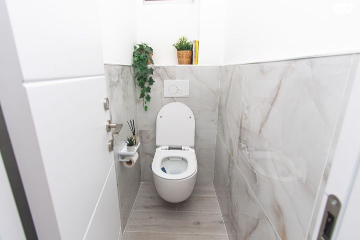 דירה, חיים חורי, אופקים