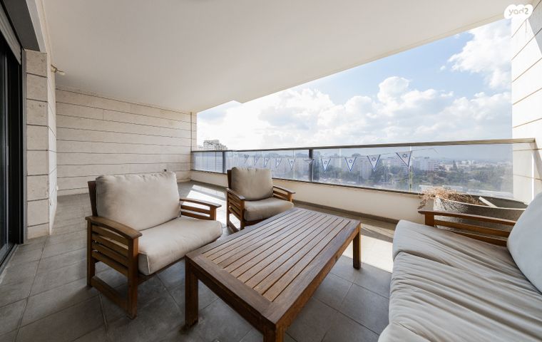 דירה, הוד השרון