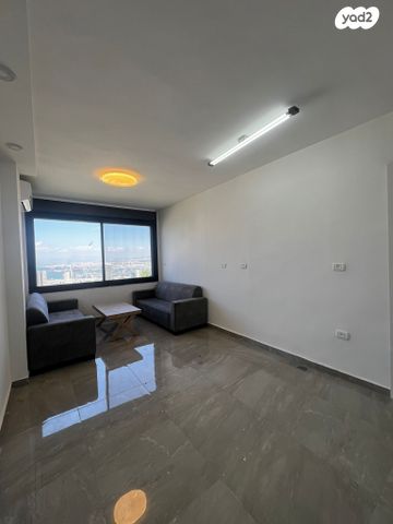 דירה, שדרות אליהו גולומב 17, הדר עליון, חיפה