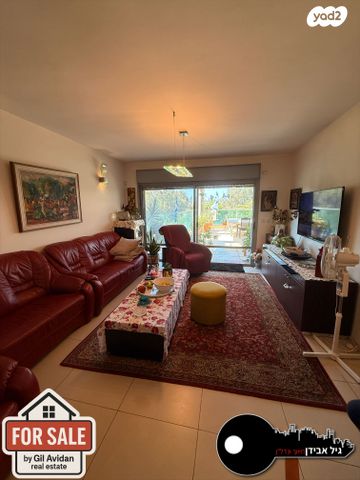 גג/ פנטהאוז, עבר הירדן, קרית אונו