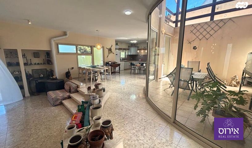 בית פרטי/ קוטג', כפר ורדים