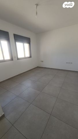 דירת גן, אלמוג 8, גלי כרמל, טירת כרמל