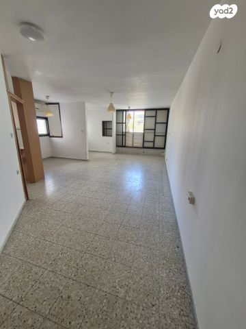 דירה, עולי הגרדום, רמז, מערב ותיק, ראשון לציון