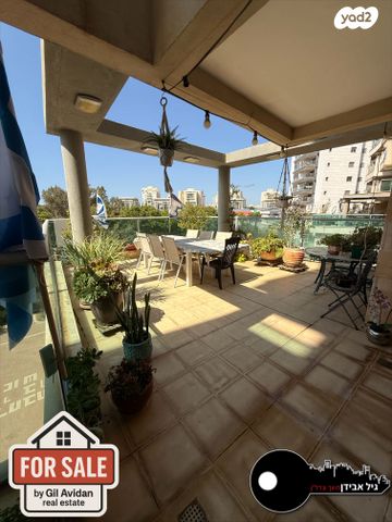 גג/ פנטהאוז, עבר הירדן, קרית אונו