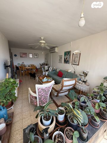 דירה, החרצית, קרית מנחם, ירושלים