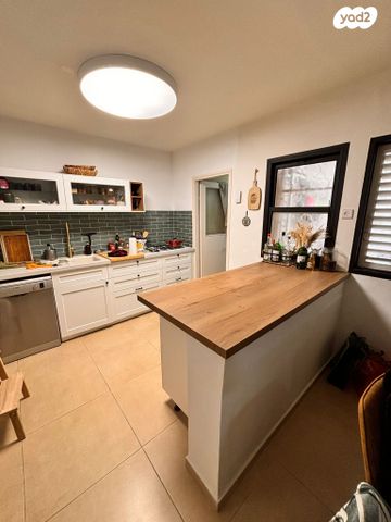 דירה, התותחנים, כפר סבא