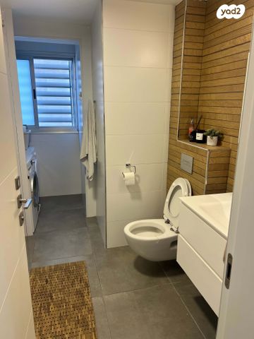 דירה, רחבעם זאבי, גליל ים (מתחם הכוכבים), הרצליה