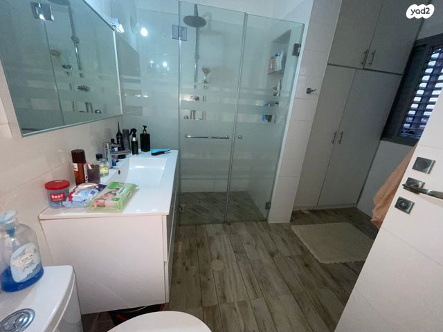 דירה, יוסי בנאי, רמלה