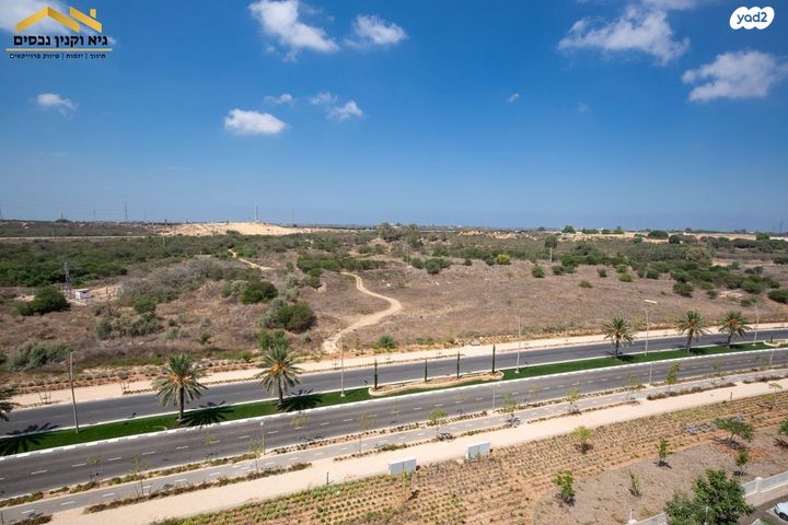 דירה, רחל המשוררת 14, נאות שמיר, יבנה