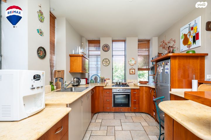 דו משפחתי, נווה הברון, זכרון יעקב