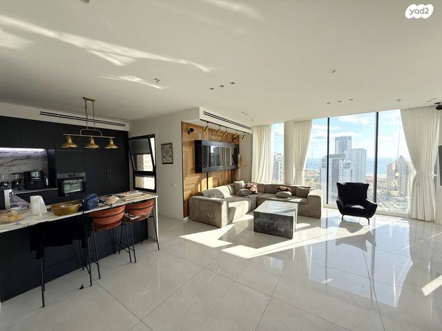 דירה, אריק לביא, נתניה