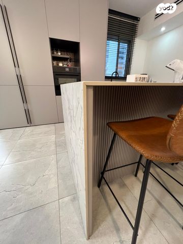 דירה, יוסף אבו, נתיבות מערב, נתיבות