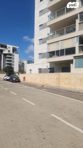 דירת גן, אלמוג 8, גלי כרמל, טירת כרמל