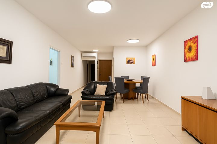 דירה, רמב"ם 58, רמב"ם, ראשון לציון