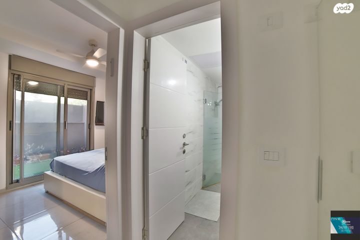 דירת גן, דקר, קרית שרת מערב, חולון