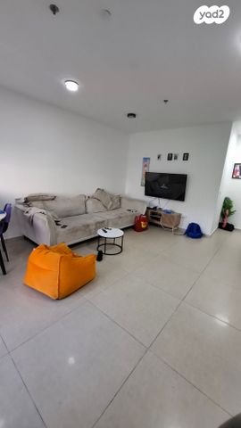 דירה, מעפילי אגוז 40, נווה חן, תל אביב יפו