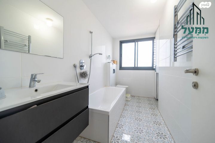 דירה, אוסטרובסקי, מרכז דרום, רעננה