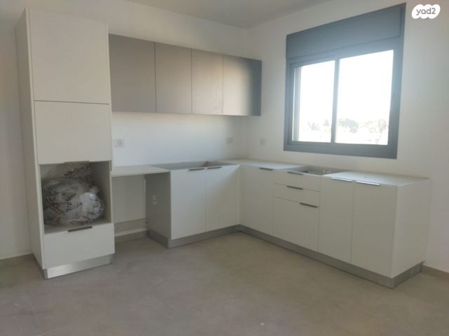 דירה, שדרות ח"ן, ב' / צפון מערב העיר, רחובות