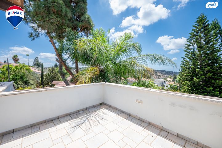 דו משפחתי, נווה הברון, זכרון יעקב