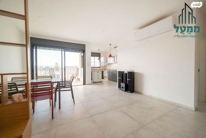 דירה, אוסטרובסקי, מרכז דרום, רעננה