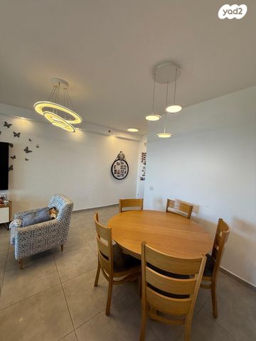 דירה, גלי כרמל, טירת כרמל