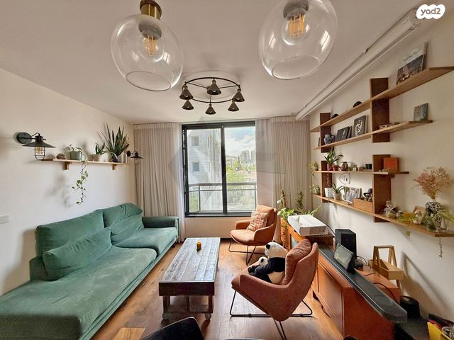 גג/ פנטהאוז, ארלוזורוב, גבעתיים