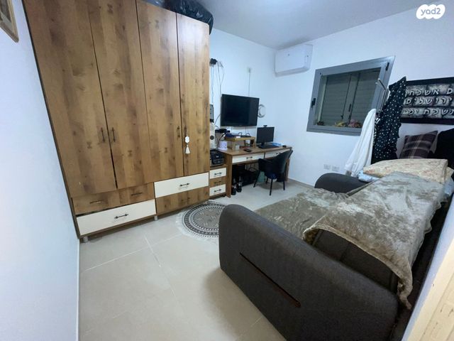 דירה, יוסי בנאי, רמלה