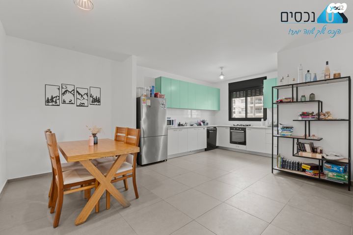 דירה, חיים ויצמן, מורשת, מודיעין מכבים רעות