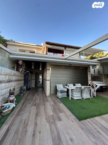 דו משפחתי, העפרוני, קרית עקרון