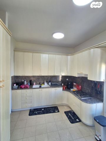 דירה, אריה בן אליעזר, נווה יהושע, ערמונים, רמת גן