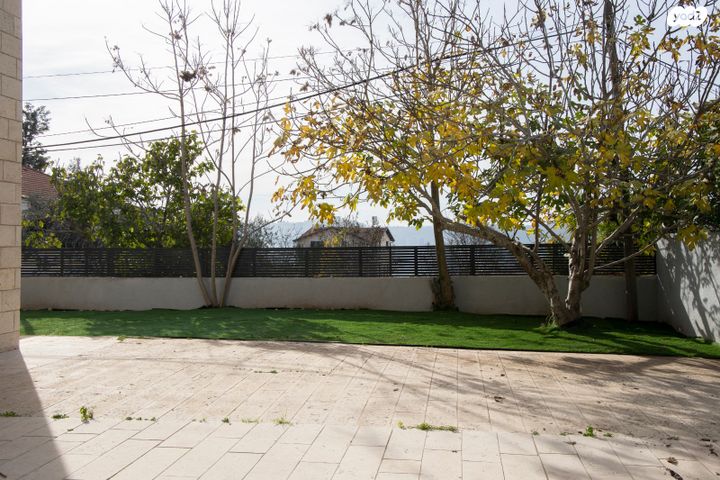 דירת גן, מעוז ציון א', מבשרת ציון